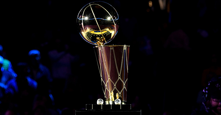 Il Larry O'Brien Trophy premio finale per i vincitori della NBA