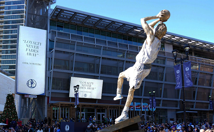 statua di dirk nowitzki dallas mavericks