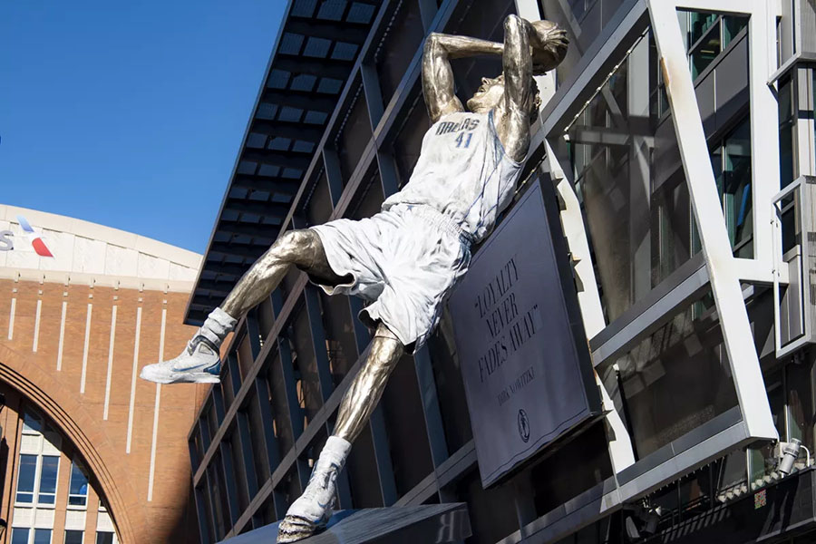 statua di dirk nowitzki